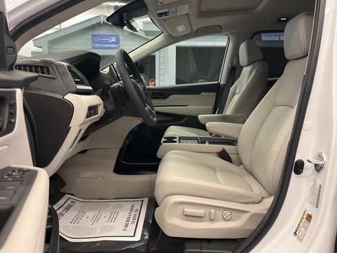 Used 2025 Honda Odyssey EX-L image 11