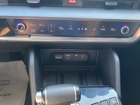 Used 2023 Kia Sportage EX FWD image 23