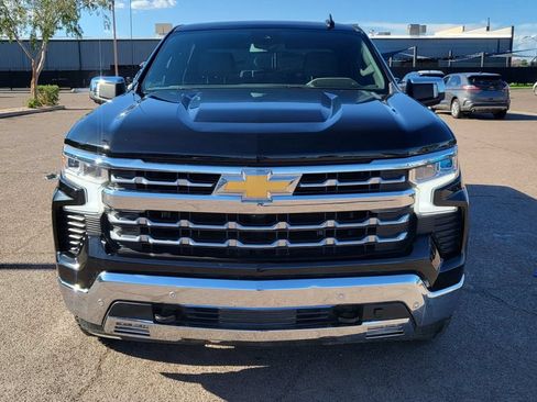 Used 2024 Chevrolet Silverado 1500 LTZ w/ Z71 Off-Road Package AWD/4WD image 3
