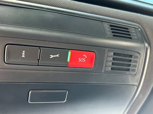 Certified 2022 Volkswagen Jetta GLI Autobahn w/ GLI Black Package FWD image 31