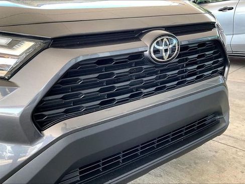 Used 2024 Toyota RAV4 XLE w/ Convenience Package image 28