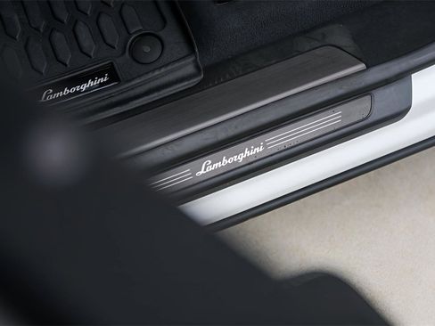 Used 2024 Lamborghini Urus Performante image 9