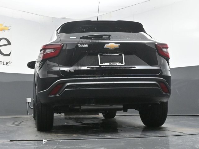 New 2026 Chevrolet Trax LS FWD image 32