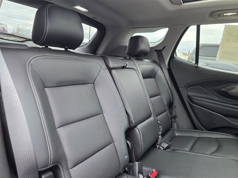 Used 2022 GMC Terrain SLT w/ Infotainment Package II image 45