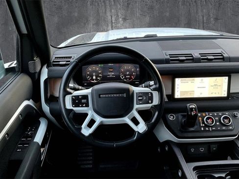 Used 2022 Land Rover Defender 110 SE image 8