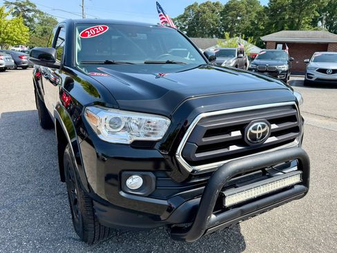 Used 2020 Toyota Tacoma SR5 AWD/4WD image 7