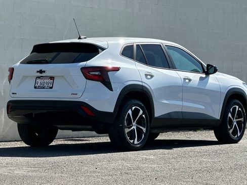 Certified 2024 Chevrolet Trax RS w/ Driver Confidence Package FWD image 4