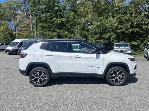 New 2026 Jeep Compass Limited w/ Sun, Sound & Navigation Group AWD/4WD image 2