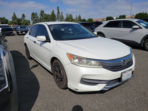 Used 2016 Honda Accord LX image 3