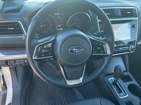 Used 2018 Subaru Outback 3.6R Limited image 32