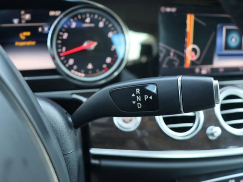 Used 2018 Mercedes-Benz E 300 image 44