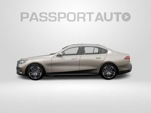 New 2027 BMW i5 eDrive40 w/ Premium Package RWD image 5