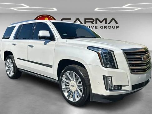 Used 2017 Cadillac Escalade Platinum RWD image 7