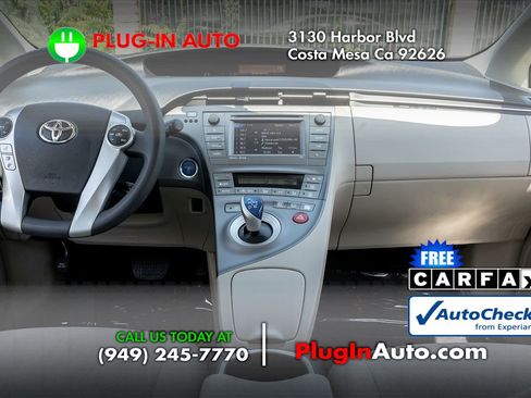 Used 2012 Toyota Prius Three w/ Preferred Accessory Pkg FWD image 14