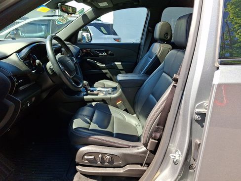 Used 2023 Chevrolet Traverse RS AWD/4WD image 14