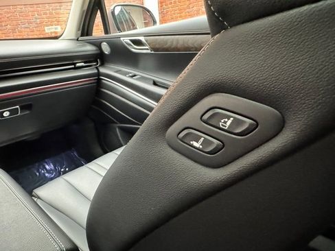 Used 2024 Genesis GV80 3.5T image 25