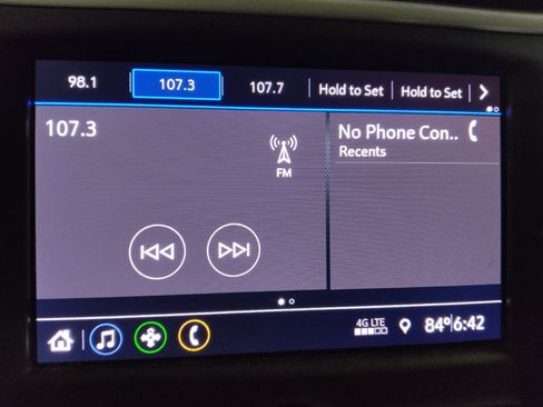 Used 2020 Chevrolet Sonic LT FWD image 25