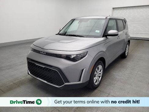 Used 2025 Kia Soul LX image 1