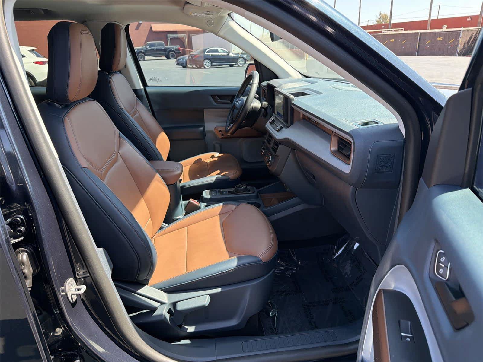 Used 2022 Ford Maverick Lariat w/ Lariat Luxury Package FWD image 15