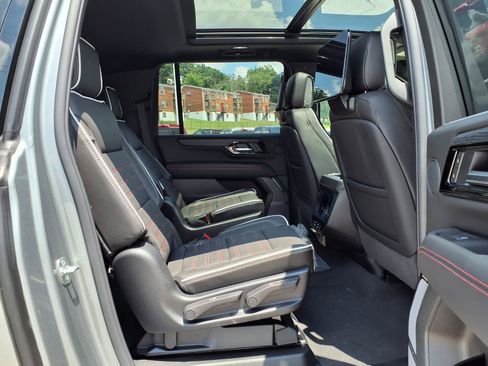 New 2026 GMC Yukon XL AT4 Ultimate AWD/4WD image 22
