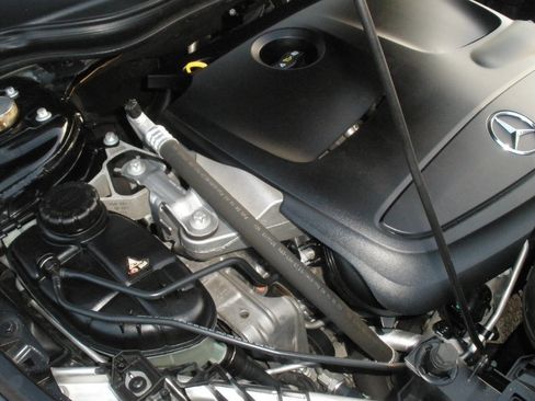 Used 2014 Mercedes-Benz CLA 250 image 15