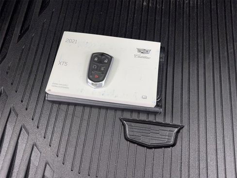 Used 2021 Cadillac XT5 Premium Luxury image 78