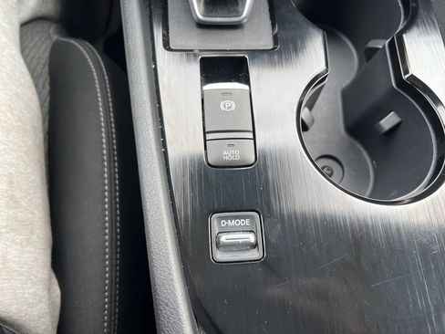 Used 2025 Nissan Rogue SV image 23