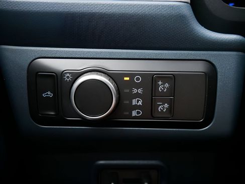 Used 2025 Ford Maverick XLT w/ XLT Luxury Package AWD/4WD image 18