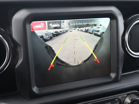 Used 2021 Jeep Wrangler Unlimited Rubicon AWD/4WD image 24