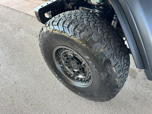 Used 2018 Jeep Wrangler Unlimited Rubicon AWD/4WD image 32