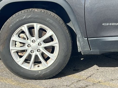 Used 2022 Jeep Cherokee Latitude Lux image 9