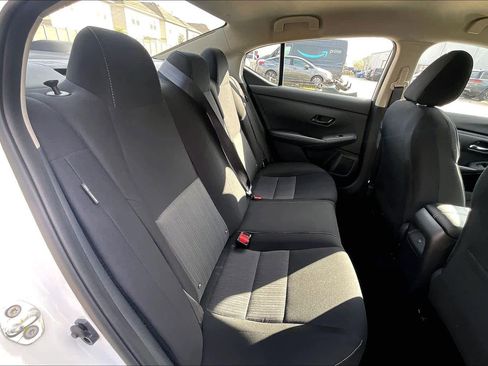 Certified 2025 Nissan Sentra SV image 19