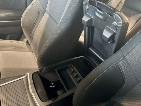 Used 2019 Dodge Charger SXT image 29