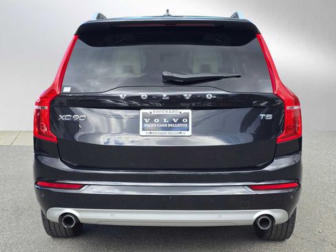 Used 2019 Volvo XC90 T5 Momentum FWD image 4