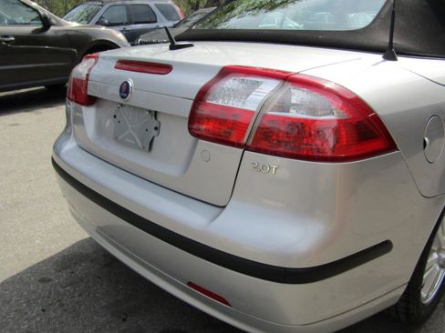 Used 2007 Saab 9-3 2.0T w/ Premium Audio Pkg FWD image 12