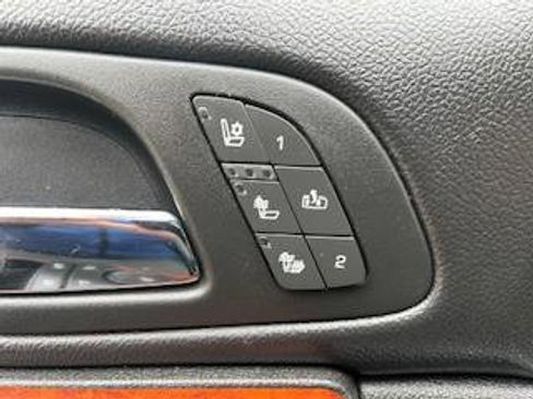 Used 2011 Chevrolet Tahoe LTZ image 28