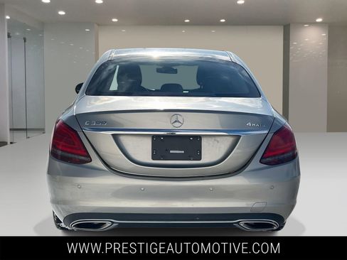 Used 2019 Mercedes-Benz C 300 4MATIC Sedan image 5