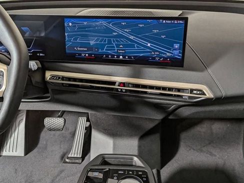 Used 2026 BMW iX xDrive60 w/ Premium Package image 28