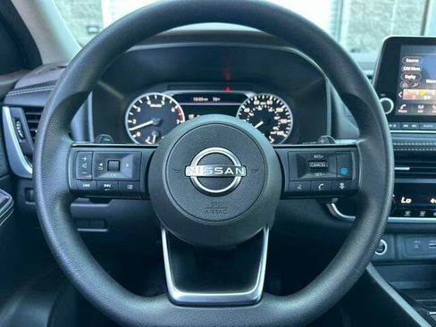 Used 2023 Nissan Rogue SV AWD/4WD image 27