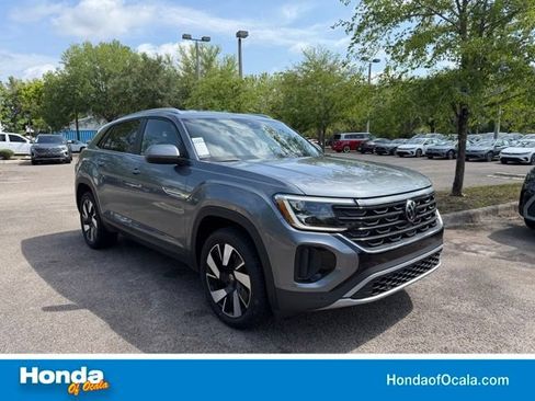 Used 2025 Volkswagen Atlas Cross Sport SE AWD/4WD image 1