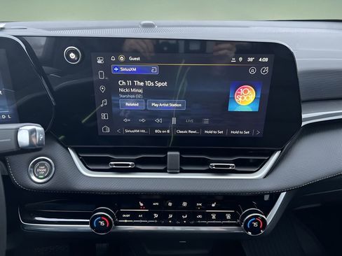 New 2026 Chevrolet Equinox LT w/ Convenience Package II image 13