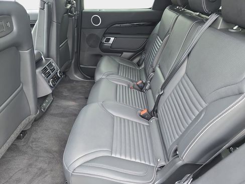 Certified 2025 Land Rover Discovery S AWD/4WD image 16
