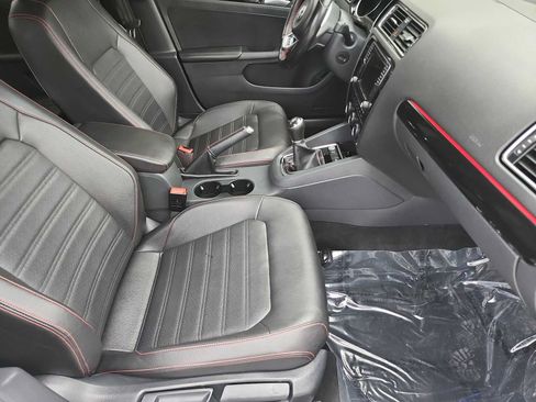 Used 2017 Volkswagen Jetta GLI FWD image 22