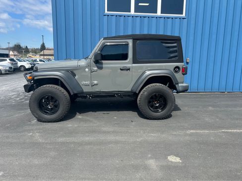 Used 2019 Jeep Wrangler Sport image 20