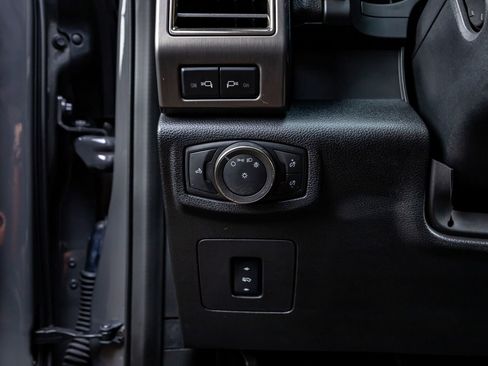 Used 2018 Ford F150 Raptor w/ Equipment Group 802A Luxury image 21