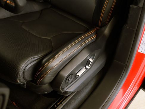 Used 2019 Lamborghini Urus image 26