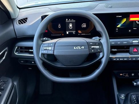 New 2026 Kia K4 FWD image 16