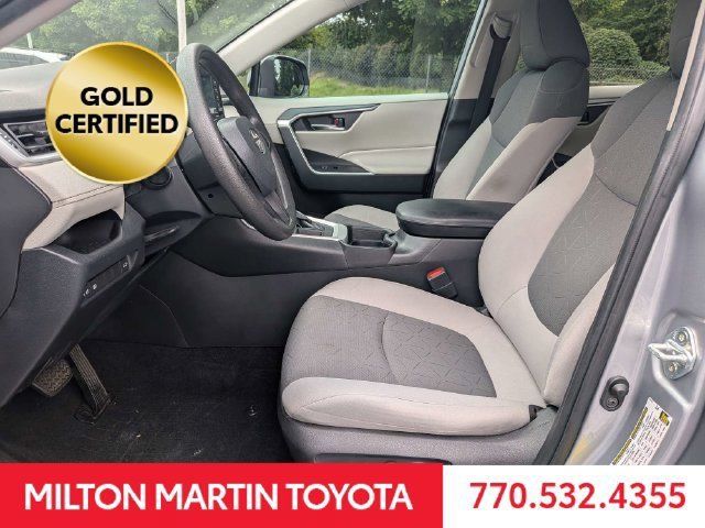 Certified 2021 Toyota RAV4 XLE w/ Convenience Package FWD image 7