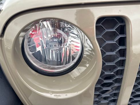 Used 2020 Jeep Gladiator Sport w/ Quick Order Package 23S AWD/4WD image 18