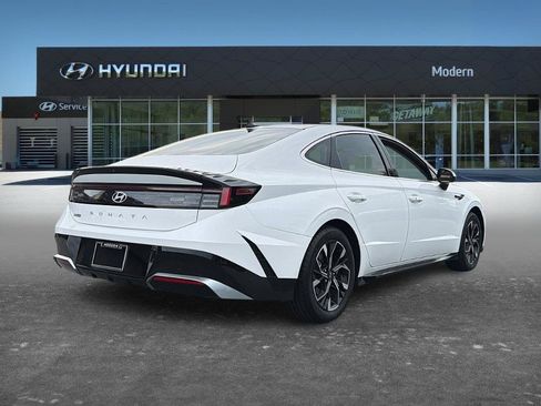 Certified 2024 Hyundai Sonata SEL FWD image 4